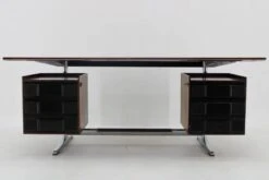 1950s Gio Ponti Large Executive Desk For RIMA Padova In Walnut Finish, Italy -Room Fold Zone 57a75a93 e1ca 48aa 89fd 1a8106a0515a
