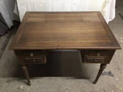 Art Deco Style Wooden Tiered Desk -Room Fold Zone 59364749 58be 4167 b3d0 7a1e84fb0d71