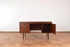 Mid-Cetury German Walnut Desk, 1960s. -Room Fold Zone 5cfe6930 b964 4fa1 8705 e2860823adb3