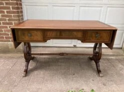 Charles X Style Desk -Room Fold Zone 5e70a18d b7c6 475e 9056 4e1bc007de42