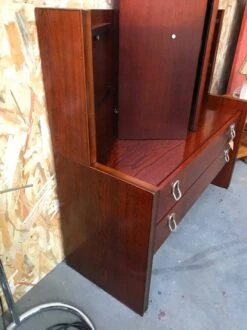 Vintage Dressing Table From The 70s -Room Fold Zone 5f0ecd21 612b 4347 b16f 4f5200b14337