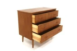 Scandinavian Teak Chest Of Drawers, Sweden, 1950 23 Scandinavian Teak Chest Of Drawers, Sweden, 1950 -Room Fold Zone 5ffbbe07 2ab6 4969 afd3 5a43e0c34128