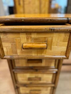 Woven Bamboo Desk From The 50s/60s -Room Fold Zone 65c4774e 56c3 4a46 9810 92e49ce453dc