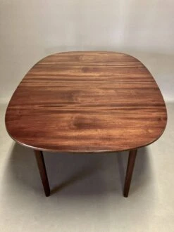 Rosewood High Table Scandinavian Design "Ole Wanscher" 1950. 22 Rosewood High Table Scandinavian Design "Ole Wanscher" 1950. -Room Fold Zone 65f78f24 972c 4c39 b873 3fa937d0cb75
