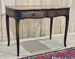 Louis XV Style Oak Desk Table From The Early 20th Century -Room Fold Zone 6bbb8c97 b3ff 492a b6a4 c8c011b11f85