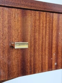 Formica Dressing Table With Mirror -Room Fold Zone 6c107f0b 4e1d 4453 85fd a7c4820e049f