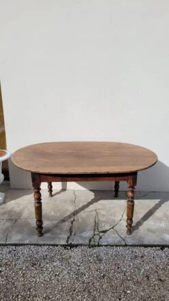 Oval Burgundy Farm Table In Solid Oak 19th -Room Fold Zone 72eaa098 f15c 4e30 bc9f d71d03076474