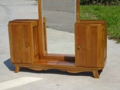 Light Wooden Dressing Table With Large Original Mirror, 1930s 37 Light Wooden Dressing Table With Large Original Mirror, 1930s -Room Fold Zone 7610130a 7e7f 4ff6 9e09 984a497d1141