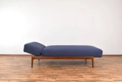 Mid-Century Danish Teak Daybed, 1960s. -Room Fold Zone 7778ca60 d33c 4722 8fef 83475dc20c5a