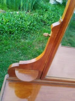 Antique Louis XVI Style Dressing Table -Room Fold Zone 786eca78 e65e 48bd 9daf e59cb46988cc