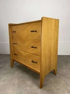 1950s Chest Of Drawers With Blond Wood Compass Foot -Room Fold Zone 791ec5f8 5a1e 46fc 8fc8 ac9ee319b7d9