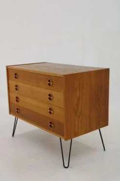 1960s Upcycled Oak Chest Of Drawers, Denmark -Room Fold Zone 79632f77 3a73 4015 a184 05763556333e