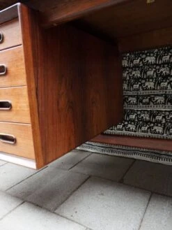 Danish Design Rosewood Desk By Arne Vodder For Sibast, 1960s -Room Fold Zone 7ad0786e 0bbd 4062 a1b4 6939e01fa940