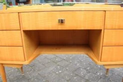 Convenient Dressing Table Sideboard In Varnished Lemon Wood, Circa 1960 -Room Fold Zone 7c89bc48 c56b 4822 b912 5f3b878e05a4