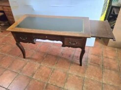 Old Louis XV Style Desk In Solid Oak -Room Fold Zone 7da9389c 11c0 4897 b5ce dc00c5ef15af