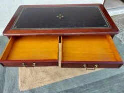 Leather Top Desk -Room Fold Zone 7f9f03a4 ef5d 4357 a51d 50fbb9e62e4d