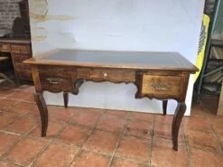 Old Louis XV Style Desk In Solid Oak -Room Fold Zone 80998a7c c0c5 417a a187 985170e35f61