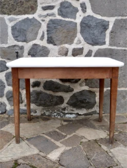 Raw Wood Farm Table And White Top -Room Fold Zone 818184a9 4bae 4e8d a4e9 2a8af75eabc2