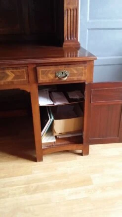 Art Nouveau Desk With Marquetry Top -Room Fold Zone 81a1e31b aa79 44bf b37e 229815818556