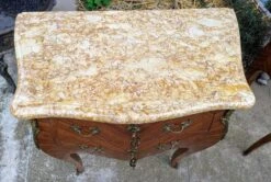 Old Chest Of Drawers In Rosewood Marquetry With Marble And Bronze, Louis XV Style -Room Fold Zone 81fe2f27 f5df 4a44 bca8 84a622d525d8