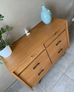 Large Vintage 6-drawer Chest Of Drawers From The 50s In Oak. -Room Fold Zone 87be0b11 f117 4c76 951c cd75dbf6490b