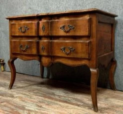 Louis XV Crossbow Chest Of Drawers In Solid Walnut Circa 1880 -Room Fold Zone 8c43e709 4784 4bfd 9df9 e54568df85ed