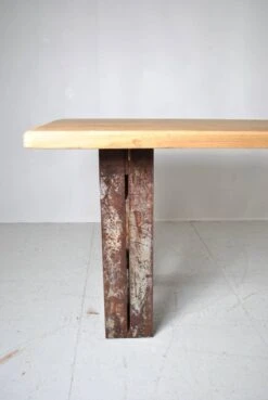 Industrial Table With Eiffel Foot 1930 -Room Fold Zone 8e7f9159 54a7 414c 996e 2eb6dac04a09