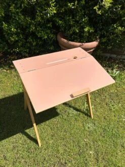 Children's Desk With Compass Feet -Room Fold Zone 8ec9dc33 1f74 4529 b6c6 50e6c1148c47