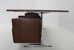 1950s Gio Ponti Large Executive Desk For RIMA Padova In Walnut Finish, Italy -Room Fold Zone 8f82ff3e b628 4aaa ba5c b8ccef37c507