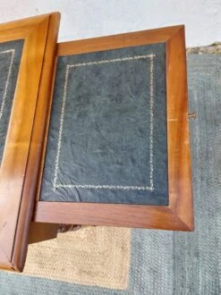 Leather Top Desk, 2 Extensions -Room Fold Zone 95d8c96f f6f5 4bfe 9697 f4cd2c2e97bb