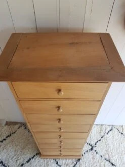 Old Renovated Solid Wood Chiffonier -Room Fold Zone a03fb19a bcb4 4b1e 9ae7 f7d10bff4884