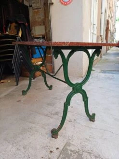 Cast Iron Bistro Table, 19th Century Marble Top, Entirely Original. -Room Fold Zone a0a34b79 2e55 47aa af3f 067c54e134d4