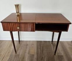 Formica Dressing Table With Mirror -Room Fold Zone a0d4adbe ad29 4996 b082 7279cd2fea74