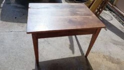 Small Table Or Desk -Room Fold Zone a2033366 f704 4ccd a049 a52af76c8b3f