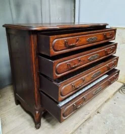 Oak Chest Of Drawers -Room Fold Zone a275f3ed a83a 4423 a67c 52691646a46c