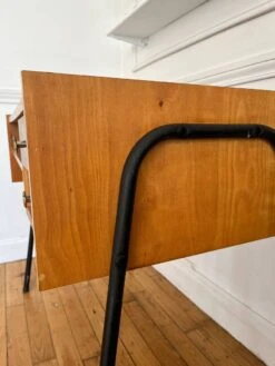 Formica Wood And Metal Desk From The 60s -Room Fold Zone a40762a7 c0cb 4dbc a60d dd6ffd32e646