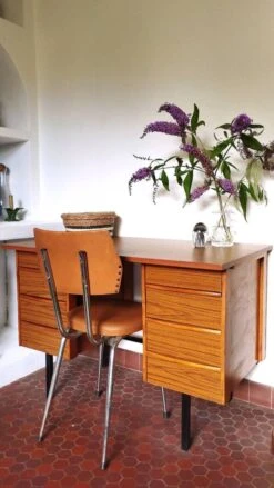 Modernist Desk 8 Drawers 23 Modernist Desk 8 Drawers -Room Fold Zone a7f87192 2a21 4093 9098 bc327803f8fa