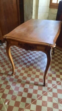 Louis Xv Style Desk -Room Fold Zone a956abf9 386c 4e60 81df 8c6f190c5ab2