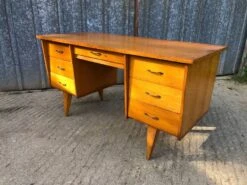 Vintage Desk With Oak Compass Legs -Room Fold Zone a96bd569 49bf 41cb be73 8ad923cadc56