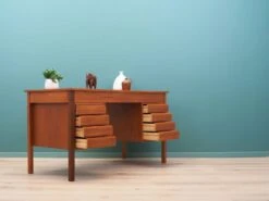 Teak Desk, Danish Design, 1970s, Production: Denmark -Room Fold Zone aab2d44b 4e0b 4f65 9d19 be7e42bb1ab8