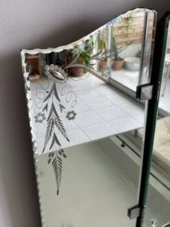 Venetian Dressing Table Mirror 1950s -Room Fold Zone abf694cb 5316 4236 b2ac 71cf9e468a5c