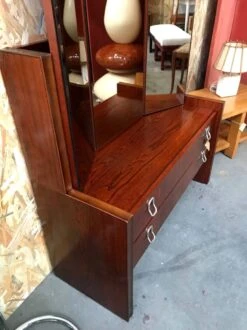 Vintage Dressing Table From The 70s -Room Fold Zone adef7f57 2011 4bb6 ab01 06829fe18b6e