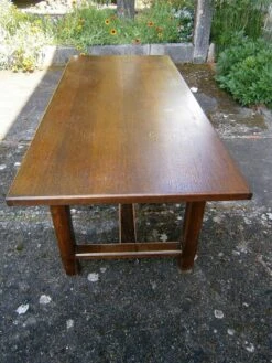 Wooden Table With 6 Straw-covered Wooden Chairs -Room Fold Zone aee000c6 1993 4baf 8523 e2310b0a1e11