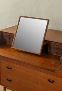 1960s Dressing Table, Peter Hvidt & Orla Mølgaard-Nielsen -Room Fold Zone b20b0555 4945 4299 b47e ee647aaf089f