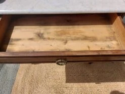 Dressing Table, White Marble Dressing Table -Room Fold Zone b29aace2 feb8 4d90 bd11 71395d75472c