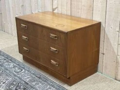 Low 3-drawer Chest Of Drawers From The GPlan Brand In Teak From The 70s -Room Fold Zone b41c1f3b 4345 4a5d ad5f 242e8995ea7e