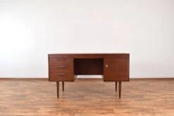 Mid-Cetury German Walnut Desk, 1960s. -Room Fold Zone b4a24755 5e48 421e baf9 bad680d15f66