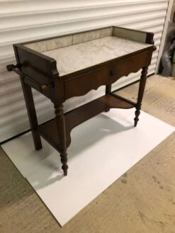 Dressing Table -Room Fold Zone b51622c4 4e68 4ea8 83d0 6b85240485b9