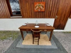 Large Wooden Farm Table -Room Fold Zone b716eb2a 121f 43e5 bf31 628c22e1453e