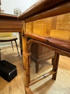 Woven Bamboo Desk From The 50s/60s -Room Fold Zone bc8801a4 4db2 44da 9e02 abc06e2402e6